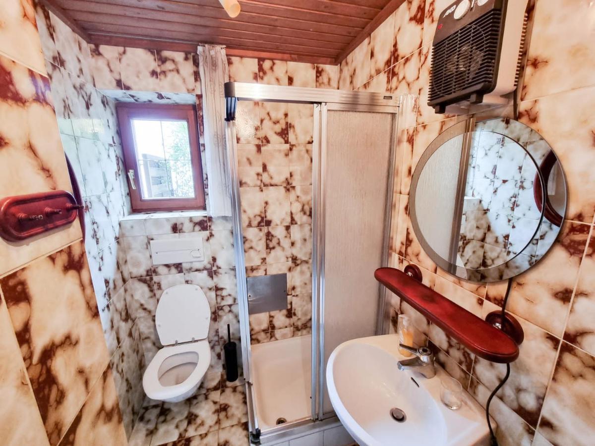 Ruhige Wohnung Mit Schoenem Eigengarten In Seeboden Am Millstaettersee Ngoại thất bức ảnh